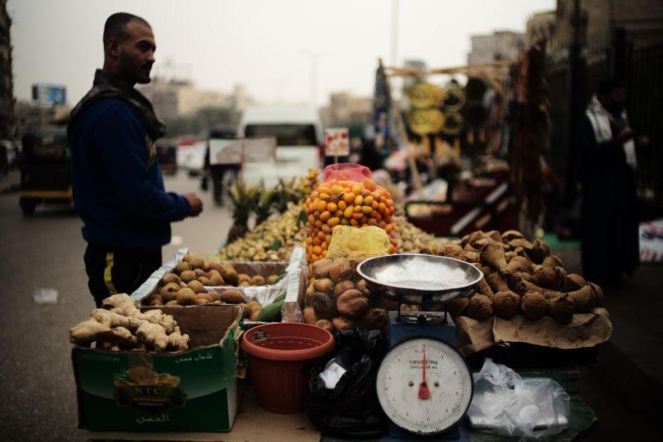 Cairo's Best Farmers Markets and What to Buy Right Now